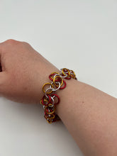 Load image into Gallery viewer, Shaggy Chainmaille Bracelet