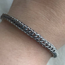 Load image into Gallery viewer, Dainty Chainmaille Bracelet