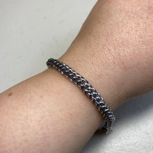 Load image into Gallery viewer, Dainty Chainmaille Bracelet
