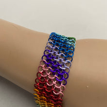Load image into Gallery viewer, Mini Gwenny (Narrow Guenevere) Chainmaille Bracelet