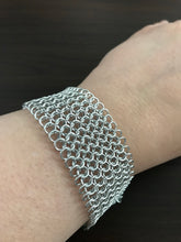 Load image into Gallery viewer, Guenevere Chainmaille Bracelet