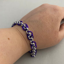 Load image into Gallery viewer, Chainfinity Chainmaille Bracelet