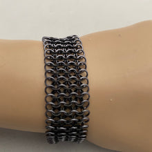 Load image into Gallery viewer, Mini Gwenny (Narrow Guenevere) Chainmaille Bracelet