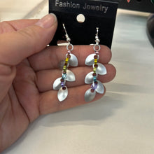 Load image into Gallery viewer, Tiny Scale Vine Earrings
