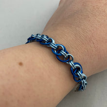 Load image into Gallery viewer, Chainfinity Chainmaille Bracelet

