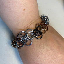 Load image into Gallery viewer, Shaggy Chainmaille Bracelet
