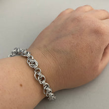 Load image into Gallery viewer, Chainfinity Chainmaille Bracelet
